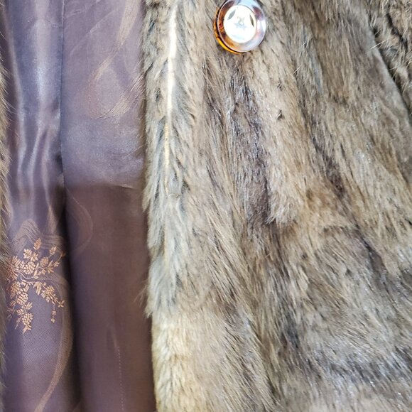 Vintage Fur Coat — For Repurposing / Craft Use Only - Picture 10 of 17